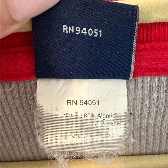 Wisconsin Badgers Raglan Thermal Waffle Knit Shirt XL Red Gray - Picture 6 of 7